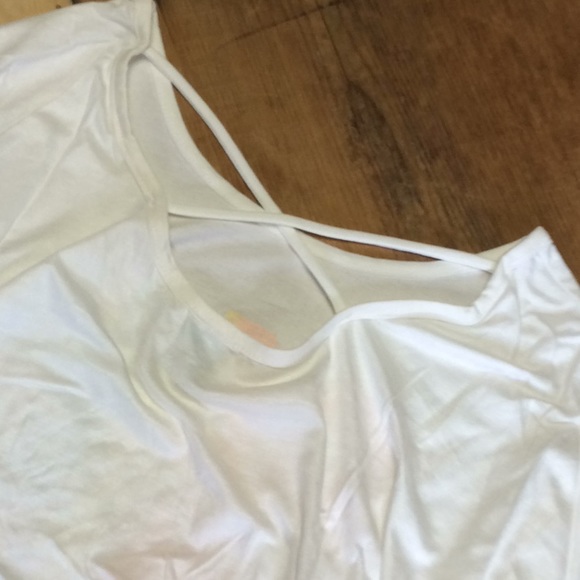 Tee - Picture 4 of 4